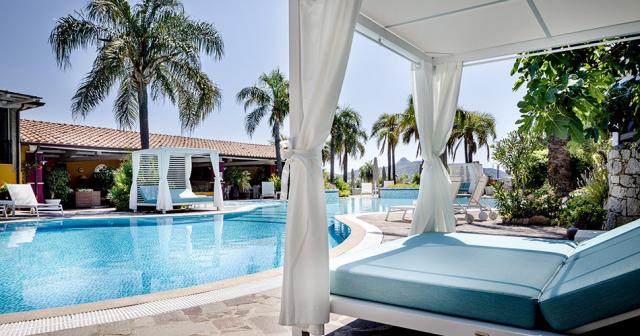 Cruccuris-Resort-POOL-07