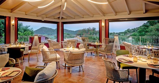 Cruccuris-Resort-RESTAURANT-01