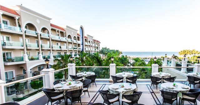 Premier-Le-Reve-Hotel-and-Spa-2023-TERACE-RESTAURANT