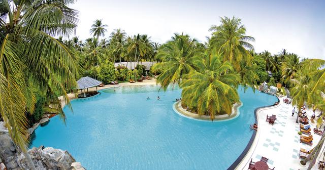 Sun-Island-Resort-and-Spa-POOL