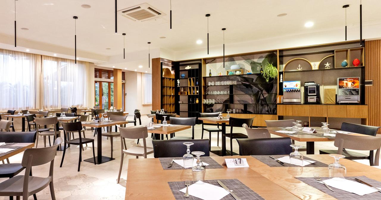 Villaggio-Hotel-Roller-Club-RESTAURANT-2024-01