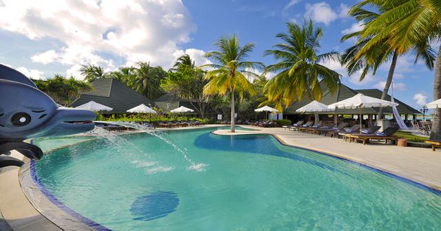 Paradise-Island-Resort-and-Spa-POOL1