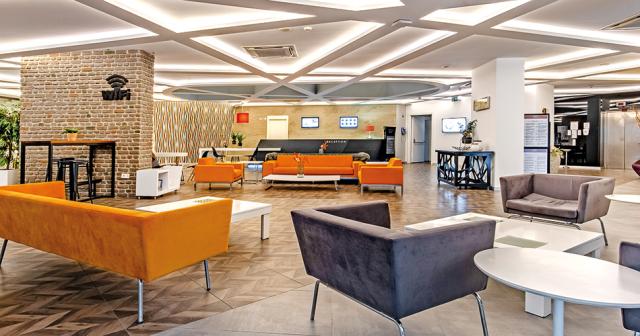 White-City-Beach-LOBBY
