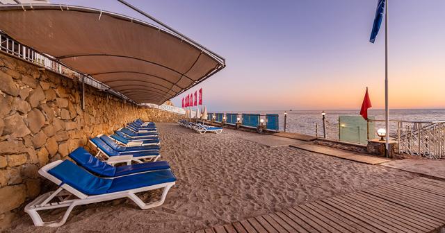 White-City-Beach-BEACH-02