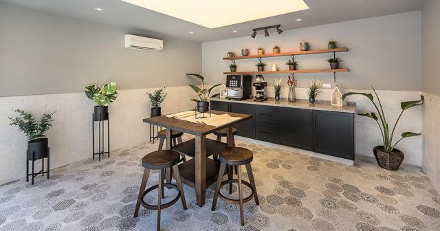 White-City-Beach-COFFE-CORNER