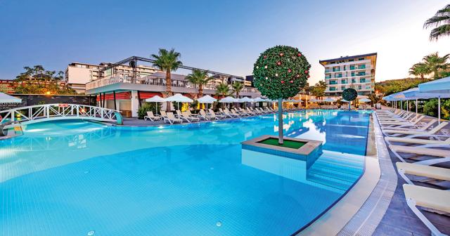 White-City-Resort-MAIN
