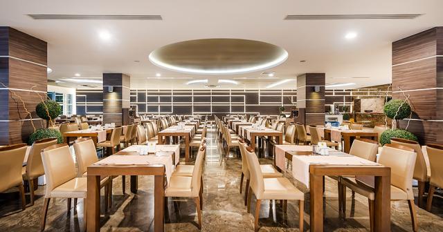 White-City-Resort-MAIN-RESTAURANT