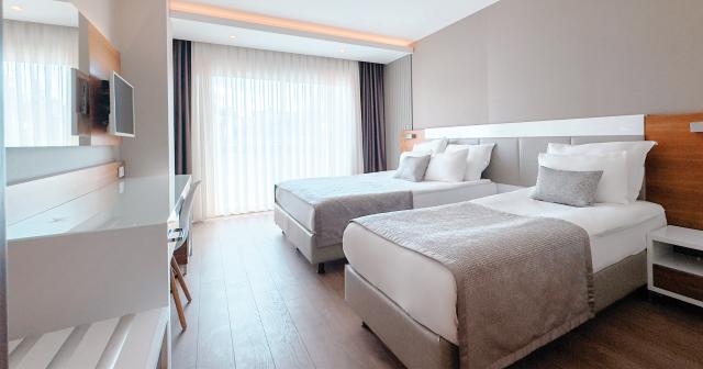 White-City-Resort-2025-STANDARD-ROOM-LAND-VIEW