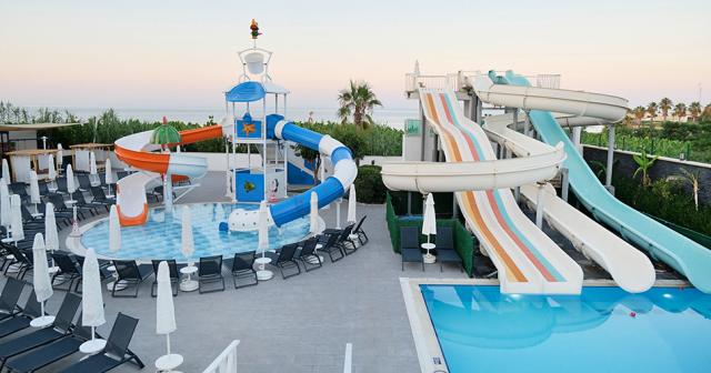 White-City-Resort-WATERSLIDES