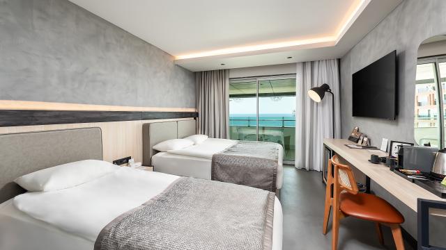 White-City-Resort-2025-STANDARD-ROOM-SEA-VIEW