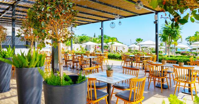 Crystal-Springs-Beach-RESTAURANT-04