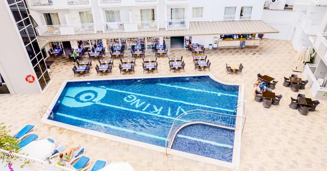 Viking-Suite-Hotel-POOL-2024