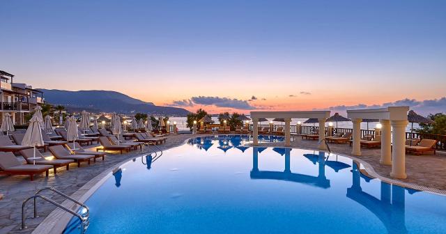 Alexander-Beach-2025-POOL-02
