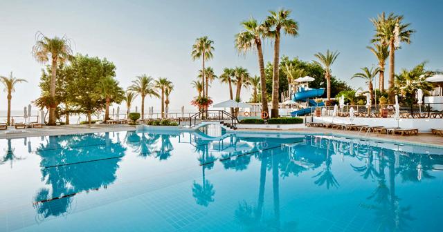 Golden-Coast-Beach-POOL-02