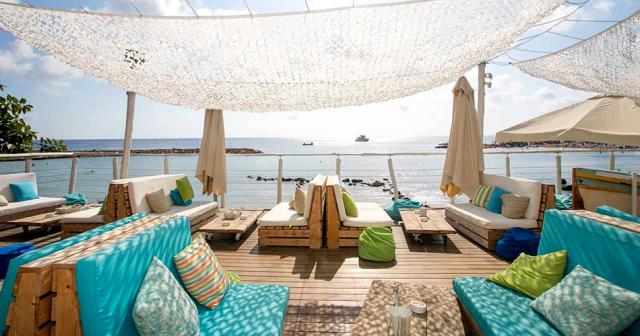 Golden-Coast-Beach-TERRACE-02