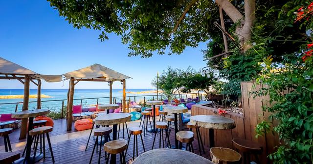 Golden-Coast-Beach-BEACH-TERRACE-04
