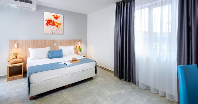 Martinez-2024-DOUBLE-ROOM-01