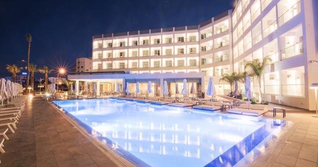 Evalena-Beach-POOL-03-2023