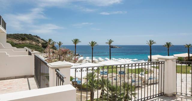 Falkensteiner-Resort-Capo-Boi-2023-TERACE-VIEW