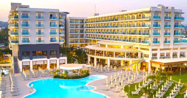 Nissiblu Beach Resort