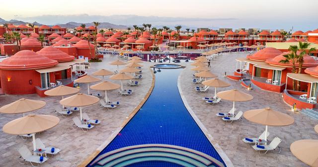 Pickalbatros-Laguna-Club-Resort-POOL-02