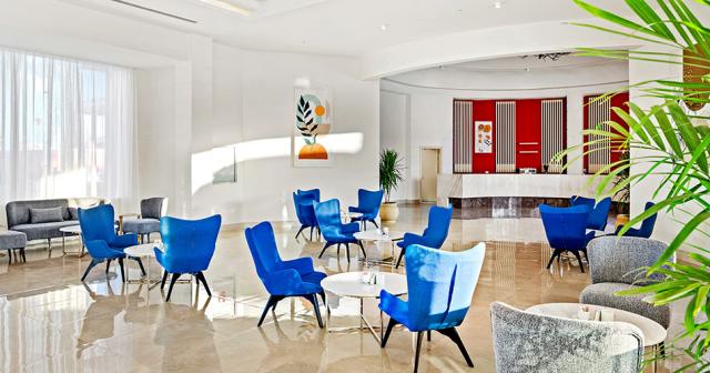 Pickalbatros-Laguna-Club-Resort-LOBBY-BAR