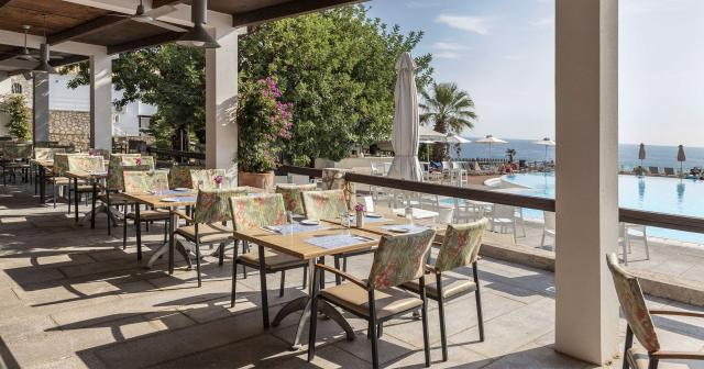Louis-Apostolata-Resort-Spa-2025-RESTAURANT-01