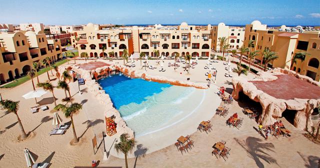 Stella-Gardens-Resort-WAVE-POOL-01