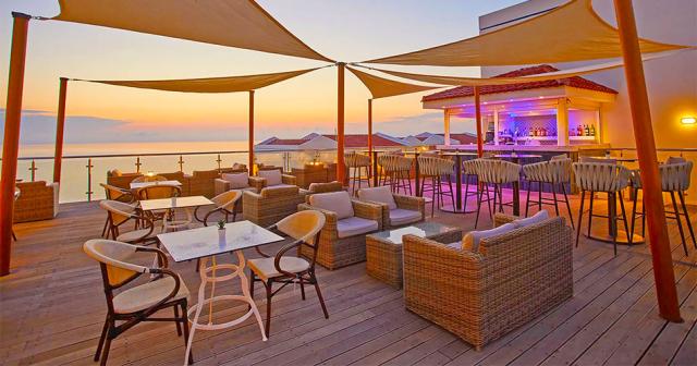 Alua-Soul-POOL-BAR