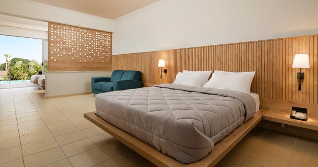 Kresten-Palace-ROOM-DELUXE-SWIM-UP-FAMILY-2024-02