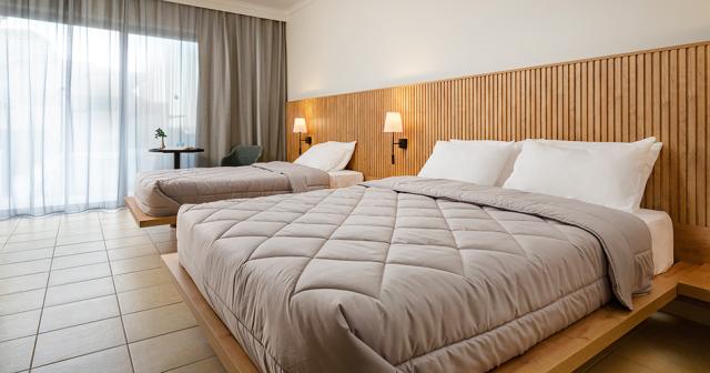 Kresten-Palace-ROOM-STANDARD-SEAVIEW-2024