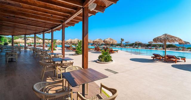 Kresten-Royal-Euphoria-Resort-POOL-RESTAURANT