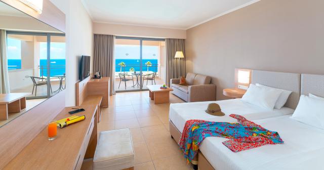 Kresten-Royal-2025-SUPERIOR-DOUBLE-ROOM-SEA-VIEW