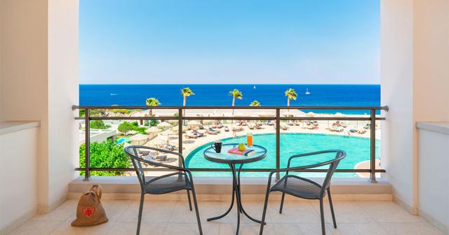 Kresten-Royal-Euphoria-Resort-ROOM-BALCONY