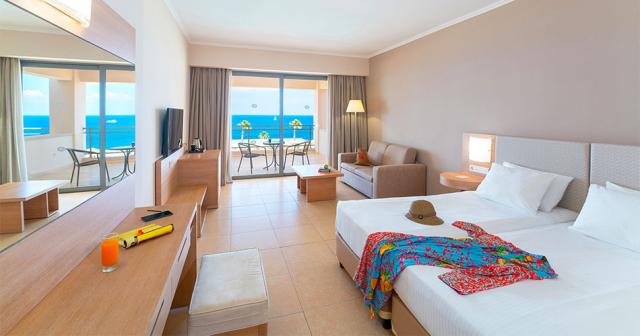 Kresten-Royal-Euphoria-Resort-ROOM