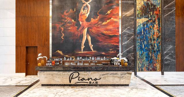 Regal-Heights-PIANO-BAR