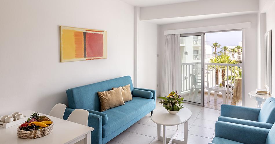 Papantonia-2024-LIVING-ROOM