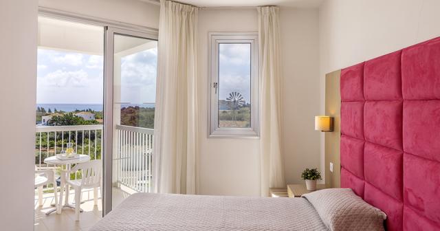 Papantonia-2024-ROOM-01