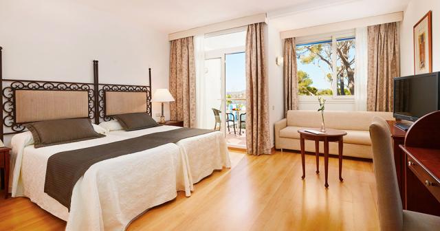 Hipotels-Eurotel-Punta-Rotja-ROOM