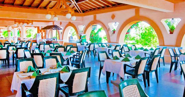 Holiday-Village-Duni-Resort-RESTAURANT-04