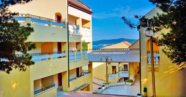 Holiday-Village-Duni-Resort-HOTEL-BUILDING