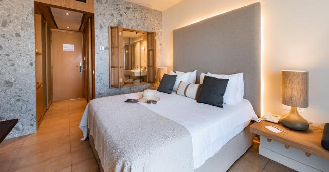 Lindos-Mare-2025-DOUBLE-SEA-VIEW-ROOM-01