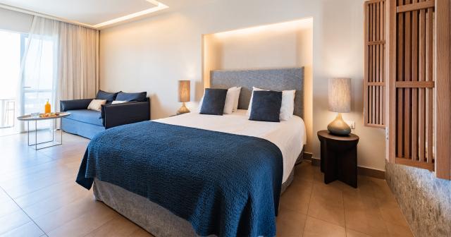 Lindos-Mare-2025-JUNIOR-SUITE-ROOM-01