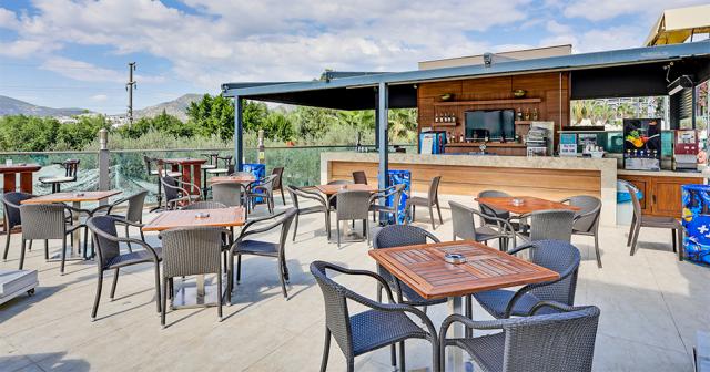 Jasmin-Beach-BAR