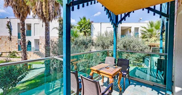 Jasmin-Beach-ROOM-BALCONY
