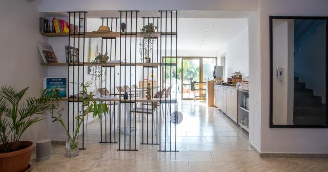 Nikos-Bnb-RESTAURANT-2025-01