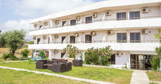 Nikos-BnB-Studios-HOTE-BUIDING
