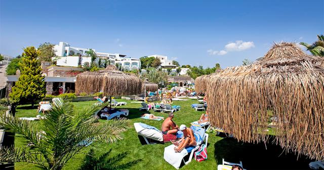 Royal-Asarlik-Beach-Spa-GARDEN