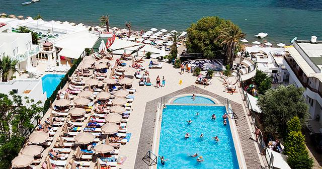 Royal-Asarlik-Beach-Spa-POOL-03