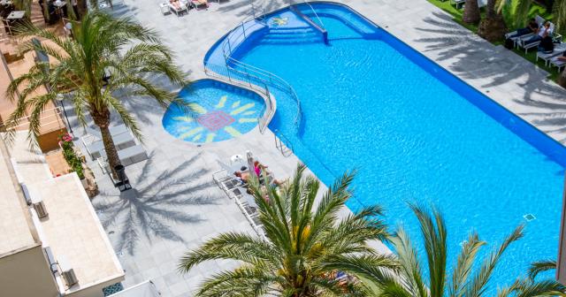 Bordoy-Cosmopolitan-POOL-VIEW-2025